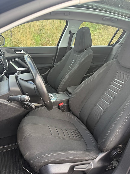 Peugeot 308 13 of 30