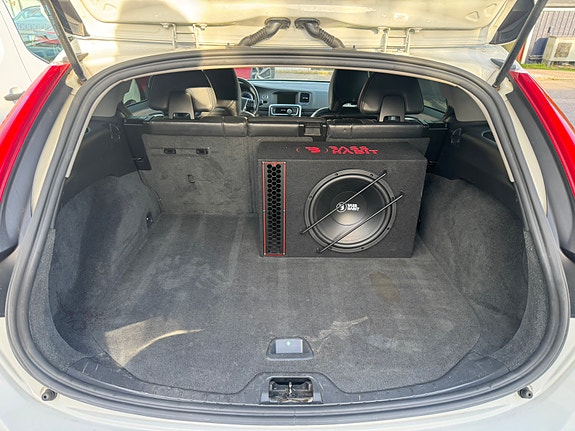 Volvo V60 8 of 8