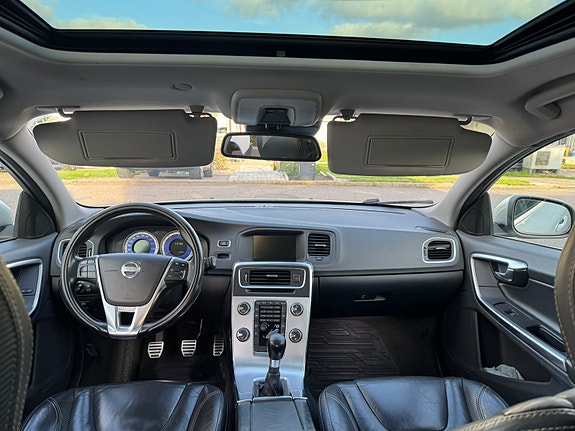 Volvo V60 7 of 8