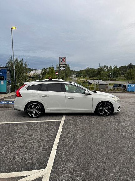 Volvo V60 6 of 8