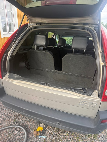 Volvo XC90 6 of 17