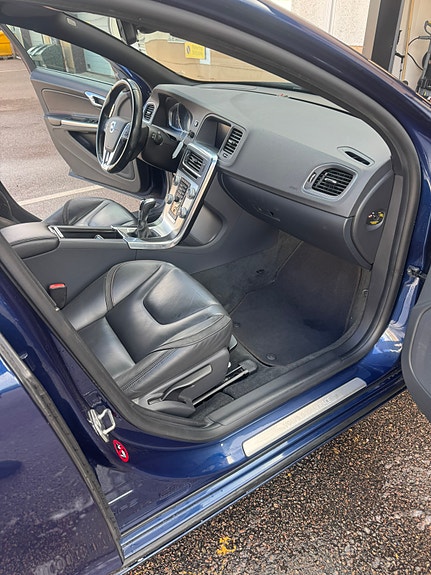 Volvo V60 8 of 10