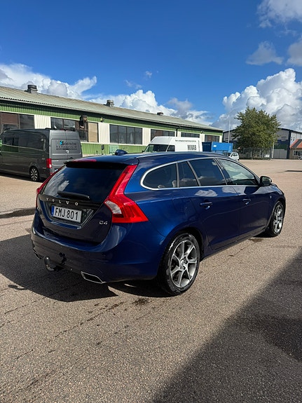 Volvo V60 3 of 10