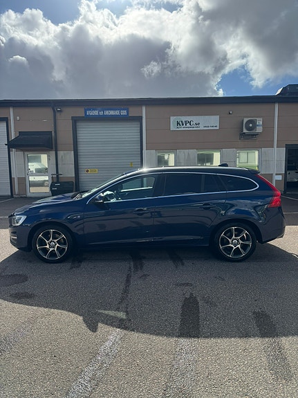 Volvo V60 4 of 10