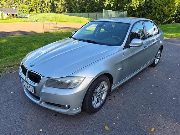 BMW 318d 2 of 18