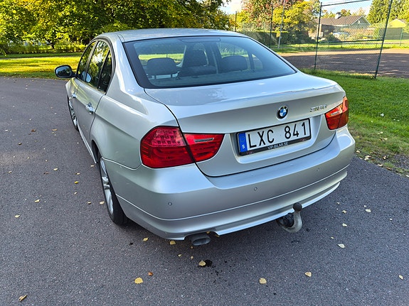 BMW 318d 9 of 18