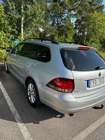 Volkswagen Golf VI 4 of 6