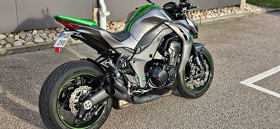 Kawasaki Z1000 2 of 3