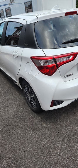 Toyota Yaris 6 of 6