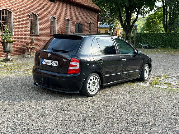 Skoda Fabia 2 of 6