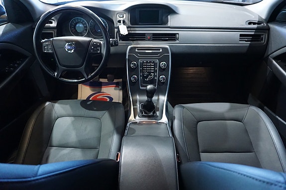 Volvo V70 9 of 14