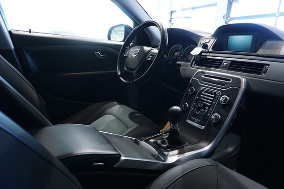 Volvo V70 14 of 14