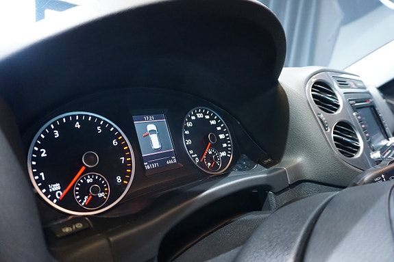 Volkswagen Tiguan 10 of 14