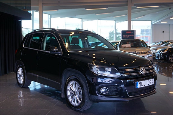 Volkswagen Tiguan 2 of 14