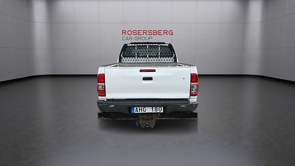 Toyota HiLux 3 of 11