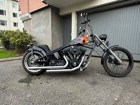 Harley-Davidson Chopper 4 of 8
