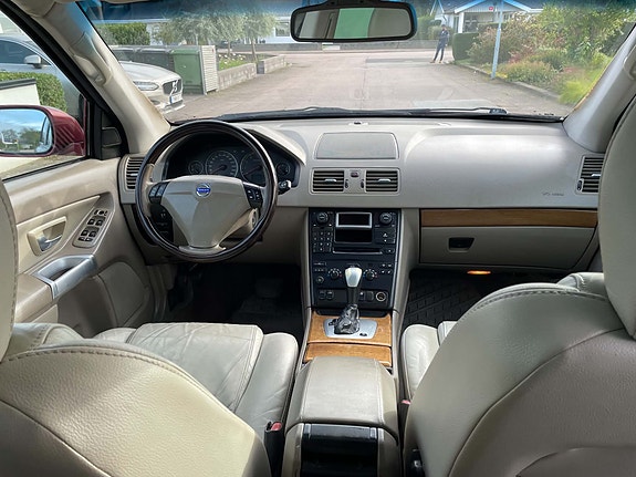 Volvo XC90 6 of 7