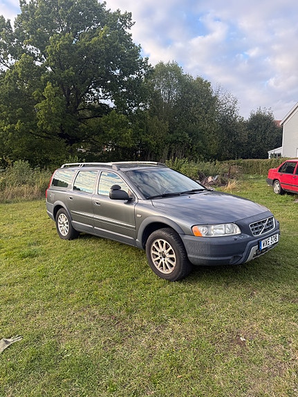 Volvo XC70 3 of 6
