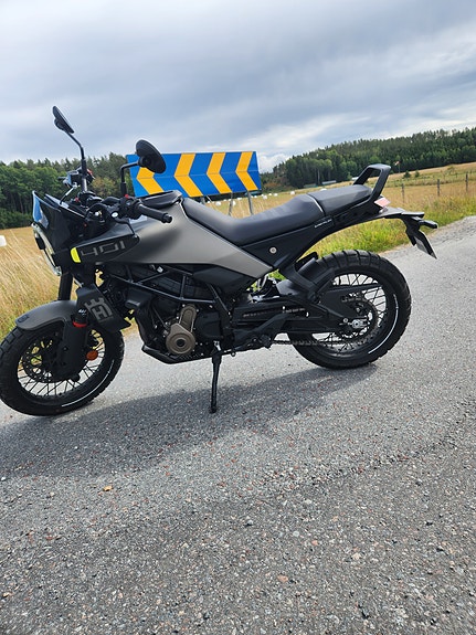 Husqvarna HUSQVARNA SVARTPILEN 401 4 of 8