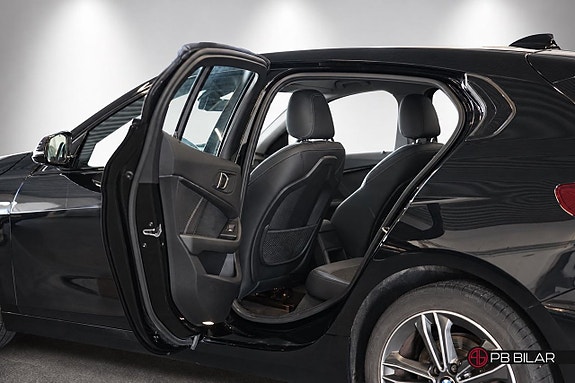 BMW 118i 9 of 19