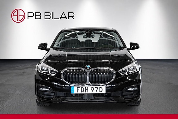 BMW 118i 3 of 19