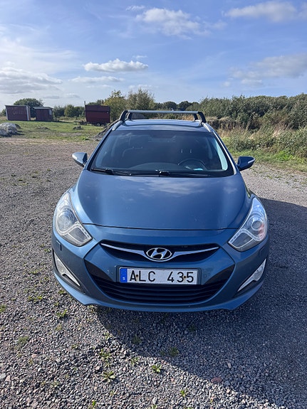 Hyundai i40 2 of 17