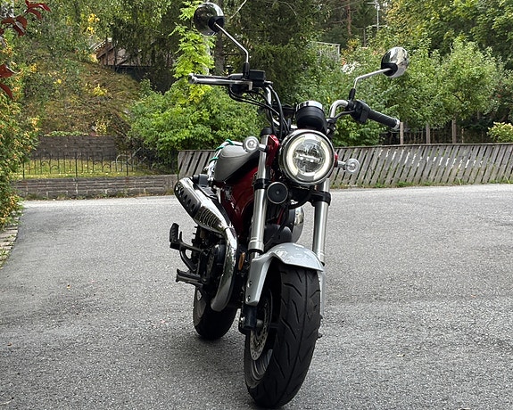 Honda ST125 Dax 2 of 5