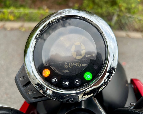 Honda ST125 Dax 3 of 5