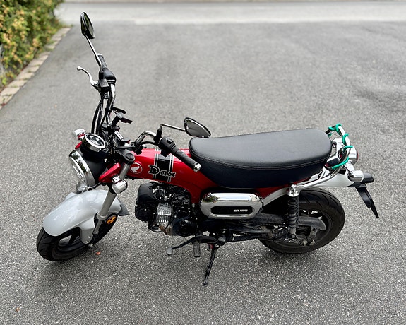 Honda ST125 Dax 4 of 5