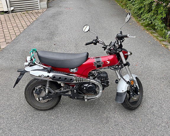 Honda ST125 Dax 5 of 5