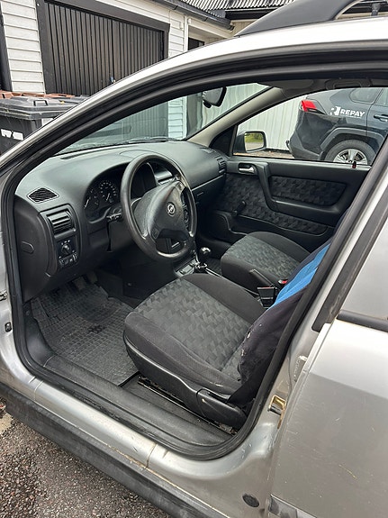 Opel Astra 2 of 2