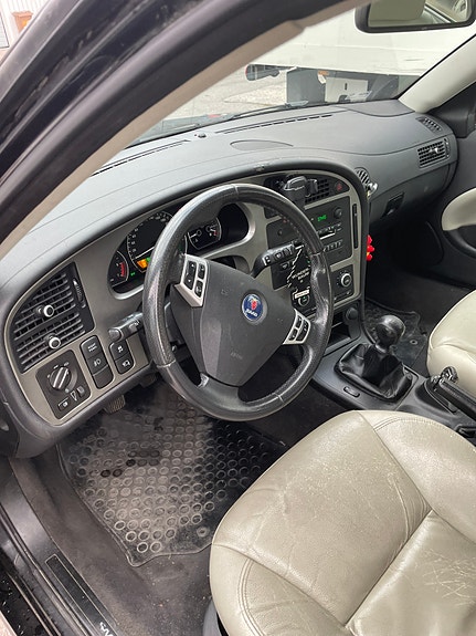 Saab 9-5 3 of 9