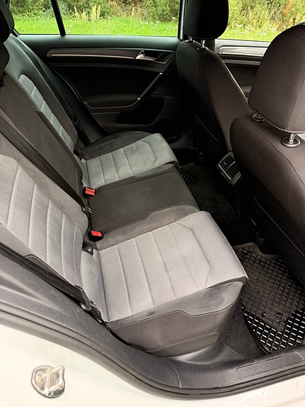 Volkswagen Golf VII 3 of 7