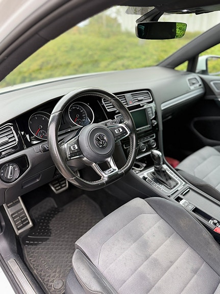 Volkswagen Golf VII 5 of 7