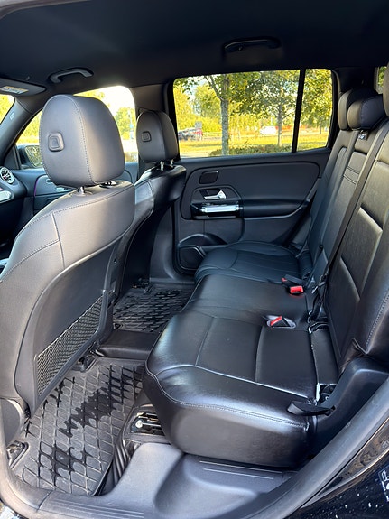 Mercedes-Benz EQB250+ 8 of 15