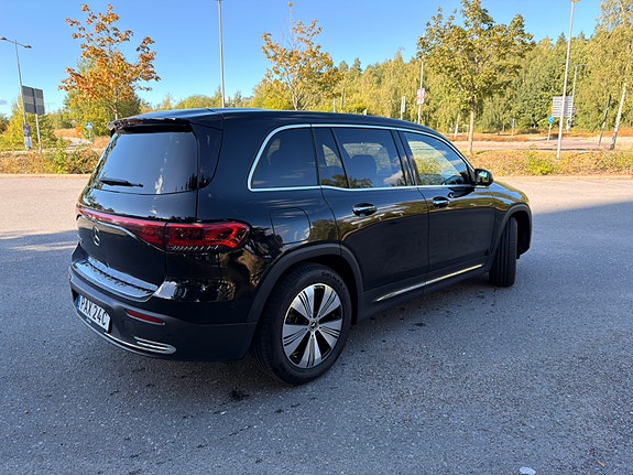 Mercedes-Benz EQB250+ 3 of 15