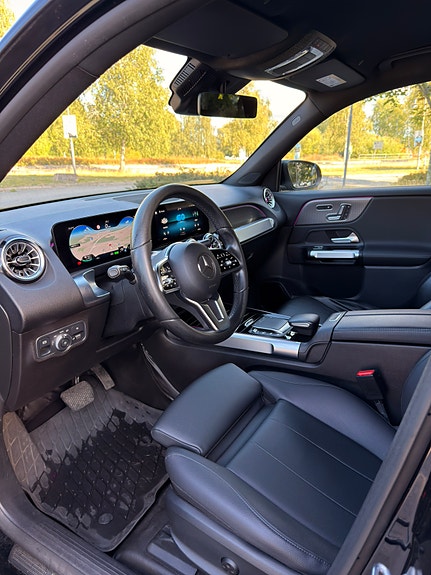 Mercedes-Benz EQB250+ 6 of 15