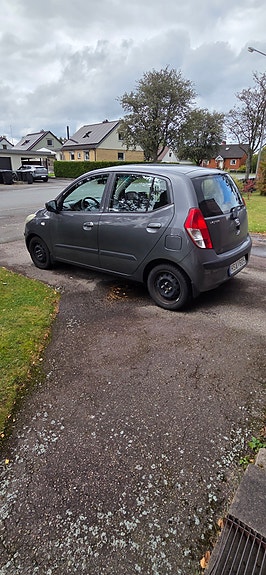 Hyundai i10 3 of 8