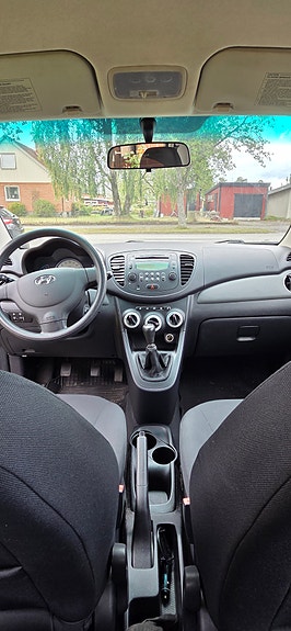 Hyundai i10 5 of 8