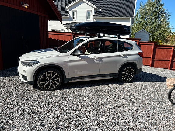 BMW X1 3 of 4