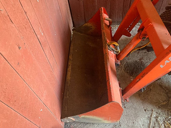 Minitraktor Kubota BX 2200 med Lastare/Vikplog/Sandspridare 5 of 12