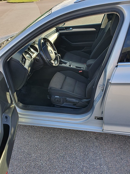 Volkswagen Passat 5 of 8