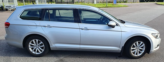 Volkswagen Passat 4 of 8