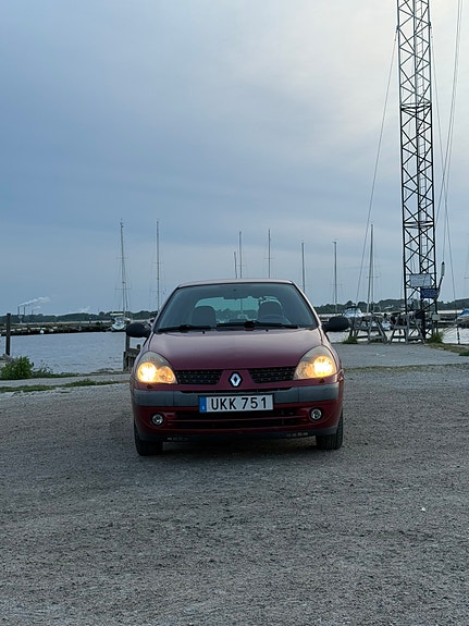 Renault Clio 2 of 5