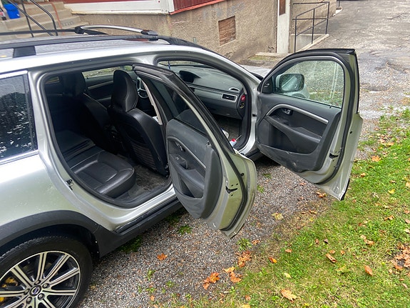 Volvo XC70 9 of 10