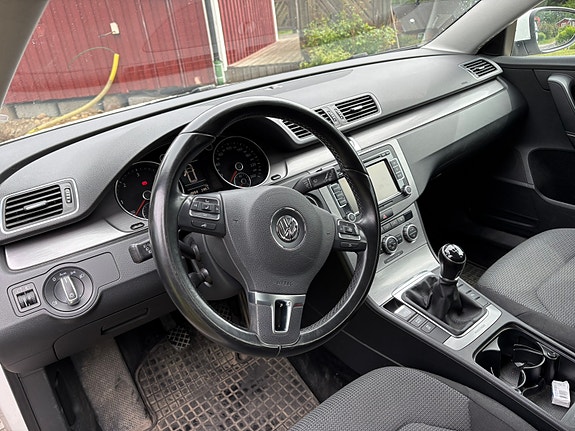 Volkswagen Passat 5 of 7