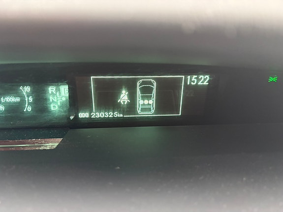 Toyota Prius 11 of 13