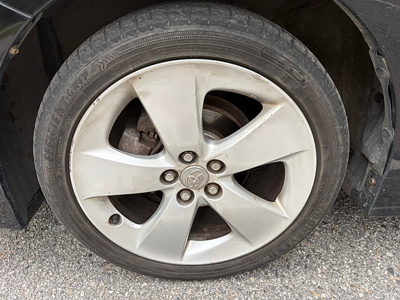 Toyota Prius 12 of 13