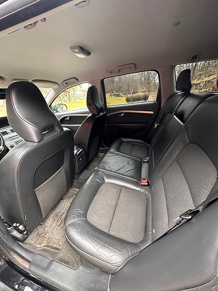 Volvo V70 8 of 8