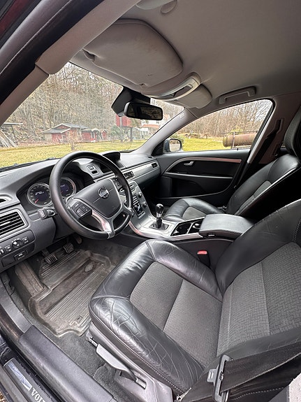 Volvo V70 7 of 8